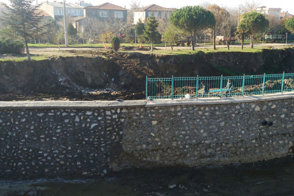 ÇANAKKALE BİGA GÜMÜŞÇAY BELDESİ HOŞAP ÇAYI TAŞKIN KORUMA İNŞAATI